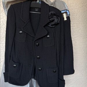 St. John Elegant Black Blazer and skirt with Floral Accent size 2